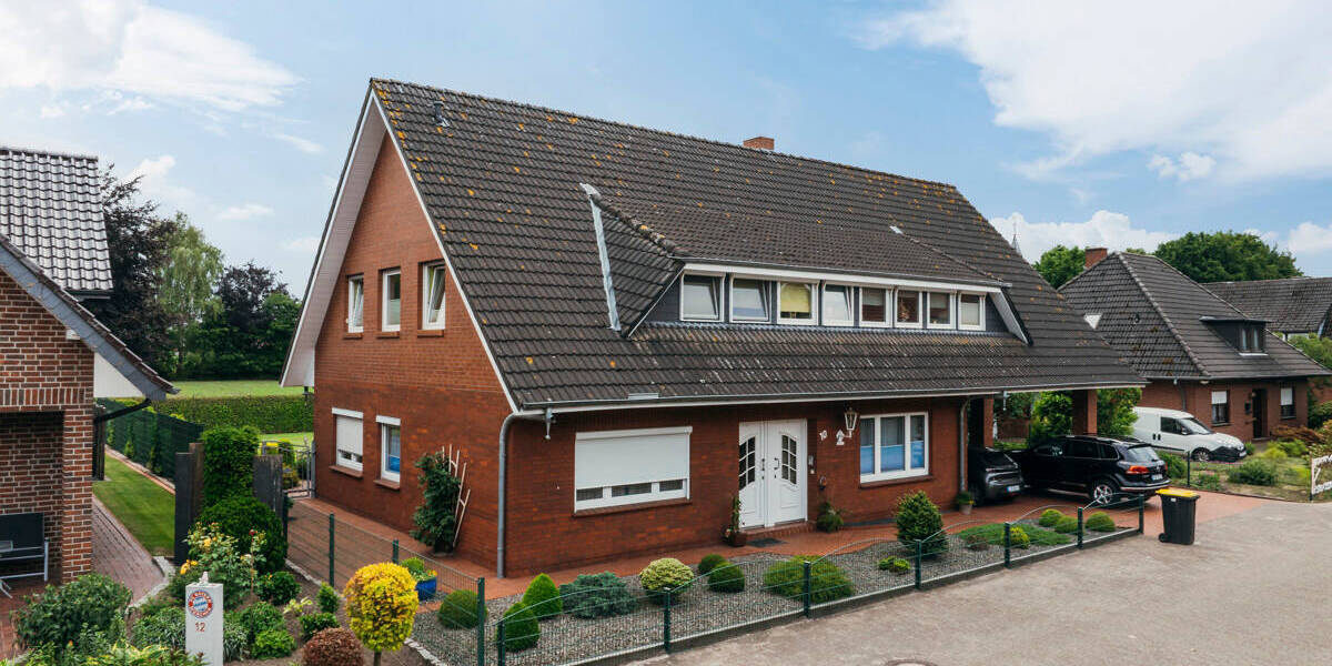 Platz für zwei Familien! 303 m² Wfl. 2 Wohneinheiten, großes Grundstück - seltenes Angebot in Garrel 1 zimmer