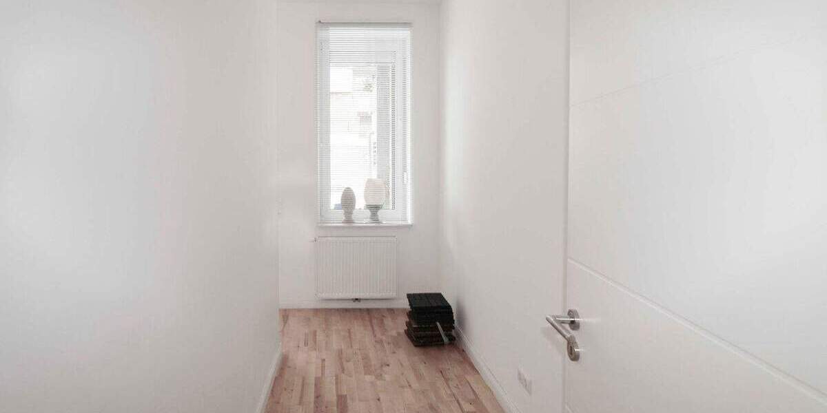 Aufgepaßt!!! Sanierte Innenstadtwohnung, unterschiedlich nutzbar (Büro Praxis oder Wohnung) 2 zimmer