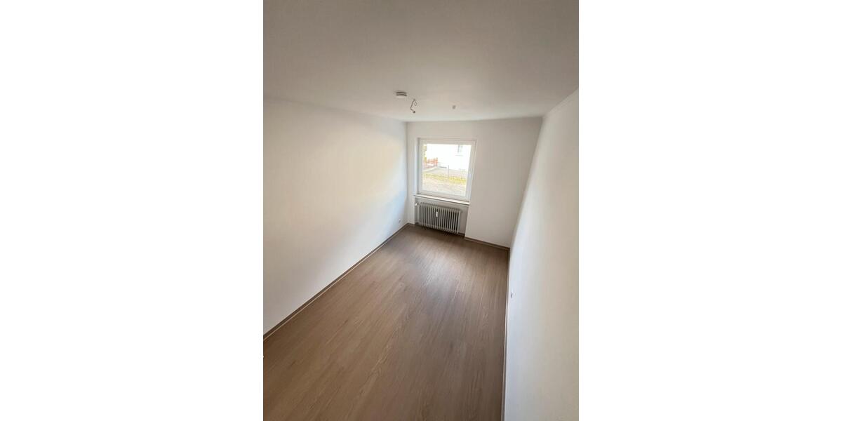 Erdgeschoßwohnung Oldenburg Bürgeresch - 4 Zimmer, 83 m&sup2;, 390&euro; | Angebot:25999990