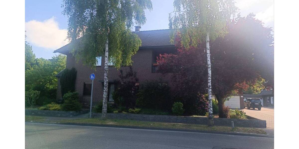 Vielseitiges Mehrfamilienhaus mit Entwicklungspotenzial in Oldenburg-Kreyenbrück 1 zimmer