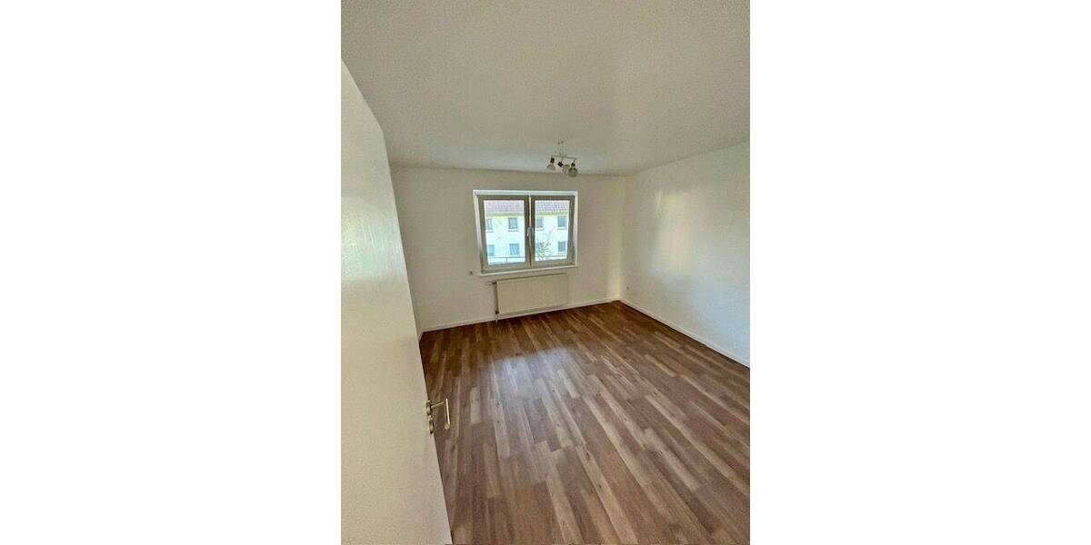 Attraktives 12-Familienhaus in begehrter UNI-LAGE ! Solides Investment mit Entwicklungspotenzial ! 3 zimmer