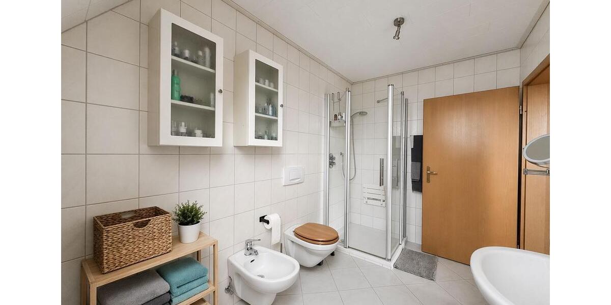 Doppelhaushälfte Westerstede - 4 Zimmer, 120 m&sup2;, 1.250&euro; | Angebot:26162352