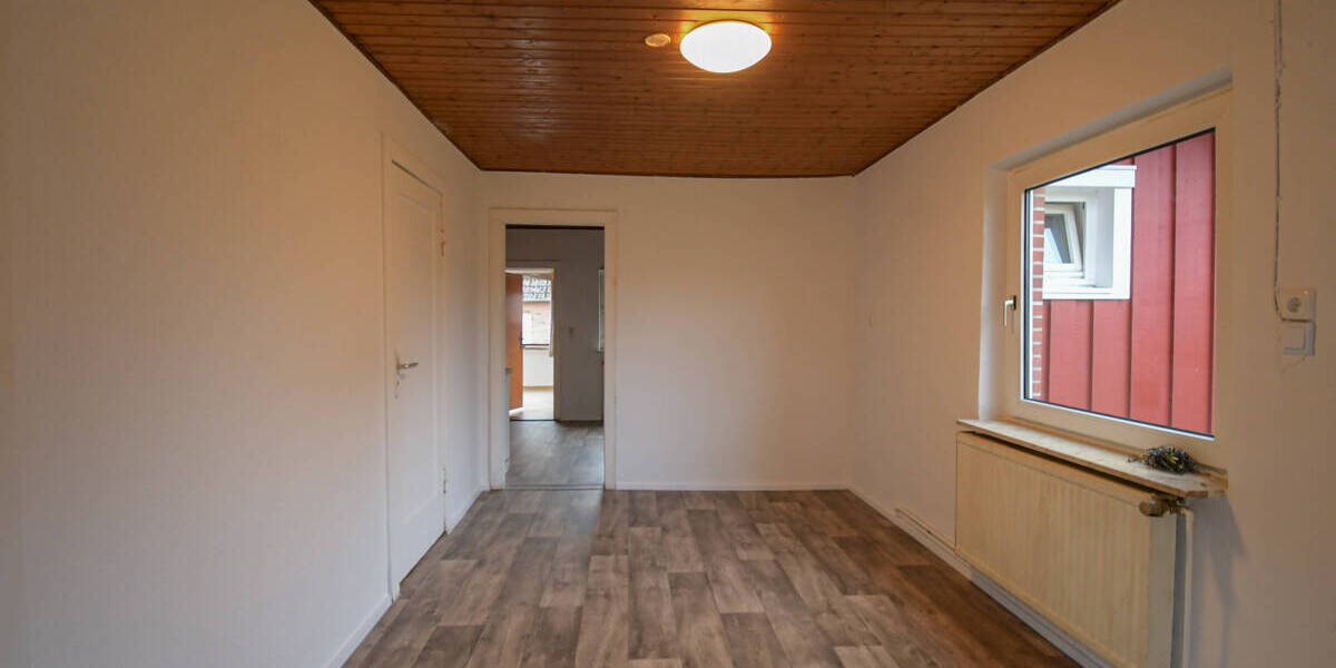 Einfamilienhaus Bösel Edewechterdamm - 1 Zimmer, 314 m&sup2;, 332.000&euro; | Angebot:25692598