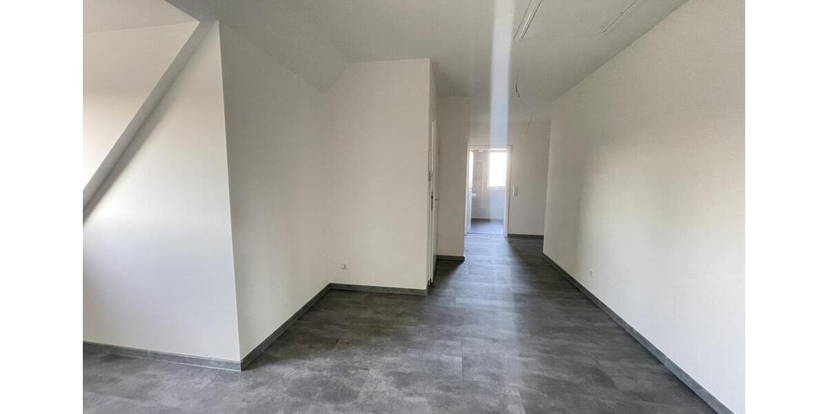 Dachgeschoßwohnung Delmenhorst Deichhorst - 3 Zimmer, 103 m&sup2;, 1.140&euro; | Angebot:24801222