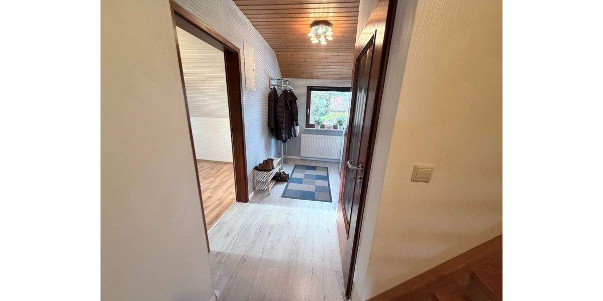 Einfamilienhaus Schwanewede / Neuenkirchen Neuenkirchen - 8 Zimmer, 239 m&sup2;, 319.000&euro; | Angebot:24825783