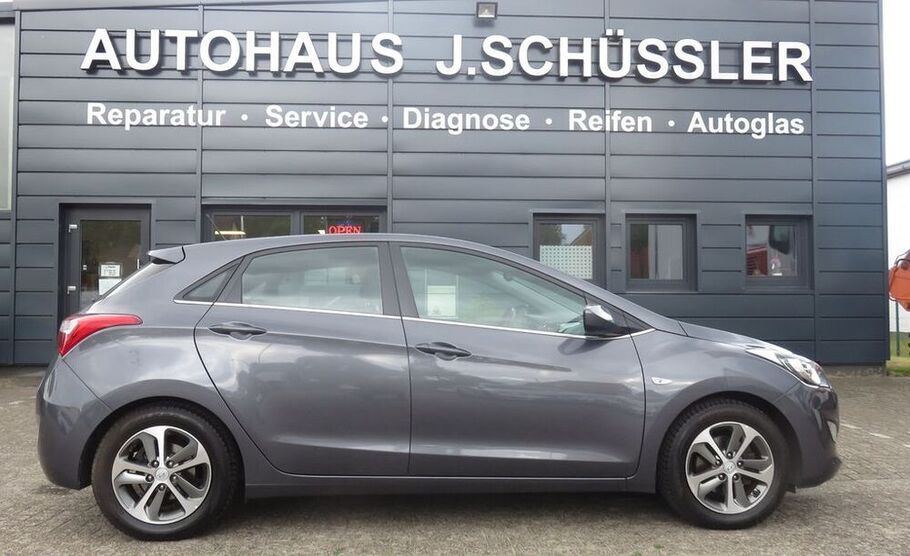 i30