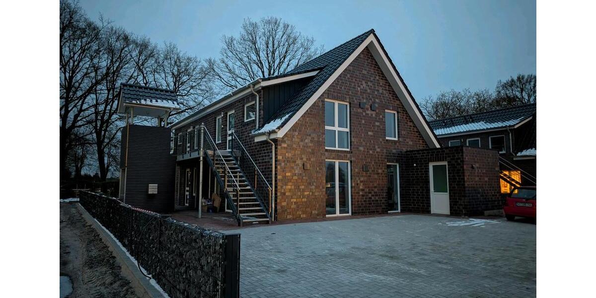 Dachgeschoßwohnung Apen - 2 Zimmer, 50 m&sup2;, 420&euro; | Angebot:25519824