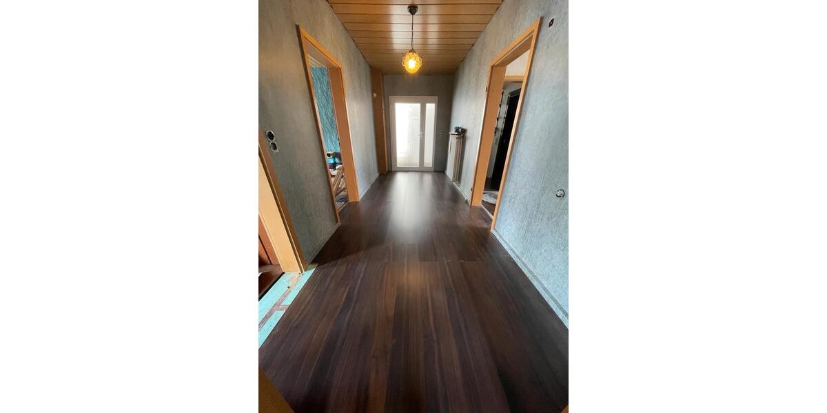 Einfamilienhaus Oldenburg Kreyenbrück - 9 Zimmer, 194 m&sup2;, 410.000&euro; | Angebot:26716551