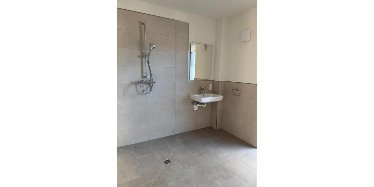 Erdgeschoßwohnung Oldenburg Alexandersfeld - 3 Zimmer, 96 m&sup2;, 1.390&euro; | Angebot:25363783