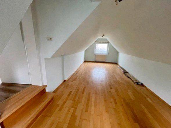 Einfamilienhaus Edewecht - 7 Zimmer, 150 m&sup2;, 379.000&euro; | Angebot:26958659