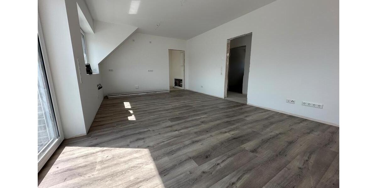 Dachgeschoßwohnung Rastede - 3 Zimmer, 73 m&sup2;, 318.000&euro; | Angebot:26550318