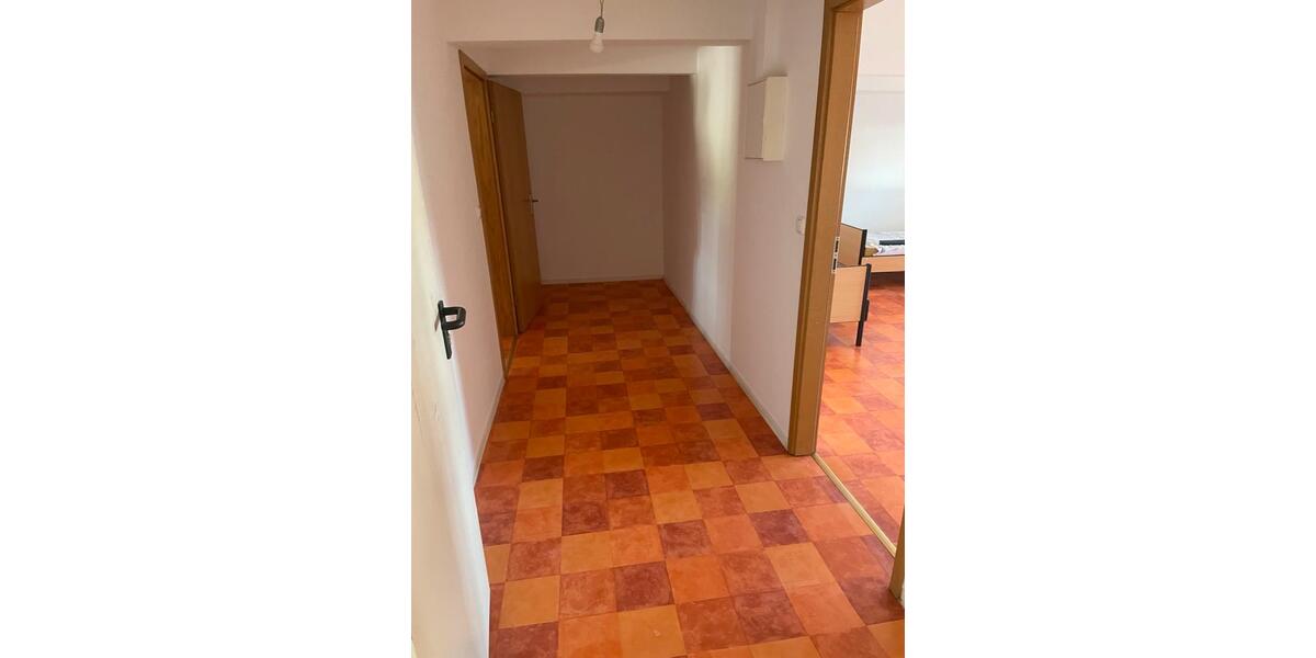 Dachgeschoßwohnung Friesoythe - 3 Zimmer, 140 m&sup2;, 900&euro; | Angebot:25380262