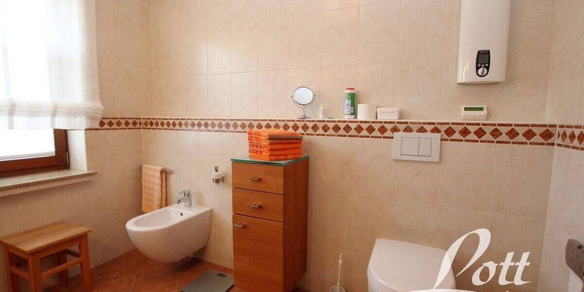 Bungalow Westerstede / Seggern Westerstede - 5 Zimmer, 128 m&sup2;, 369.000&euro; | Angebot:26256653