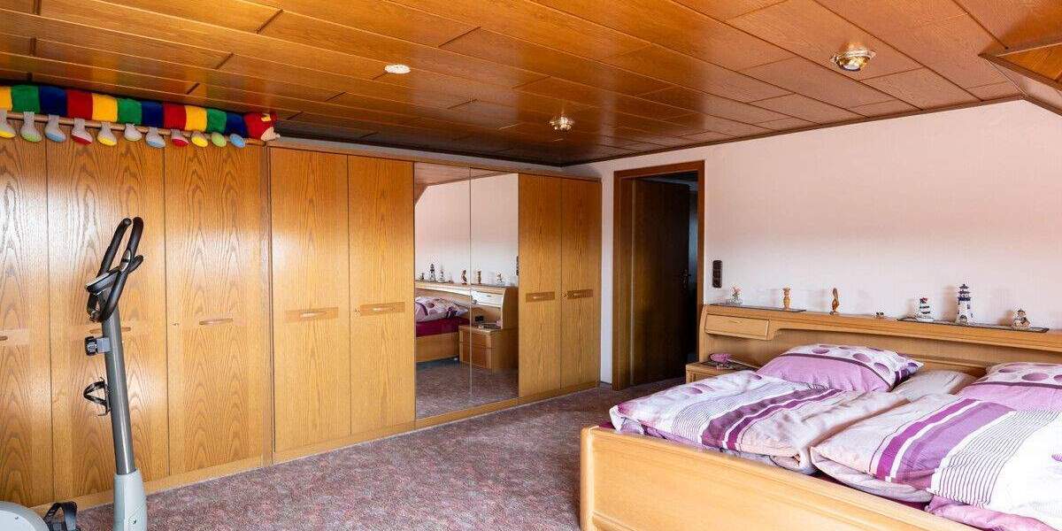 Etagenwohnung Delmenhorst Hasport/Annenheide - 4 Zimmer, 178 m&sup2;, 163.000&euro; | Angebot:25700036