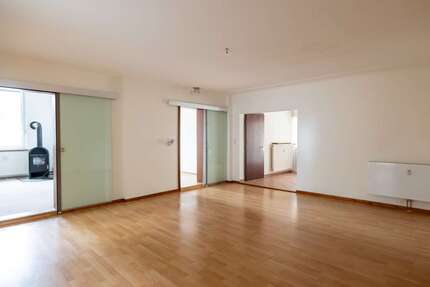 Wohnung zum Kaufen in Ganderkesee 149.000 € 145 m² 6 zimmer