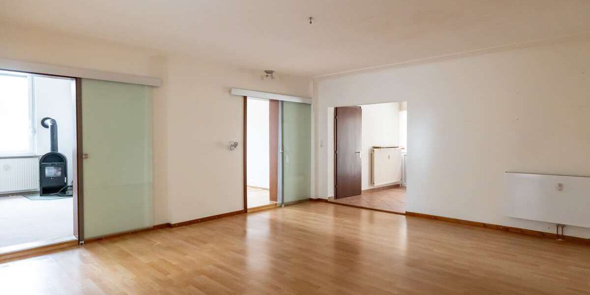 Wohnung zum Kaufen in Ganderkesee 149.000 € 145 m² 6 zimmer