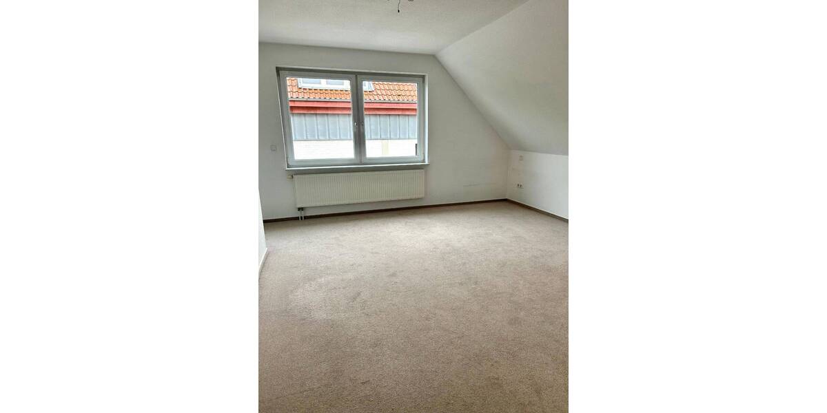 Etagenwohnung Oldenburg Kreyenbrück - 4 Zimmer, 130 m&sup2;, 1.100&euro; | Angebot:26740342