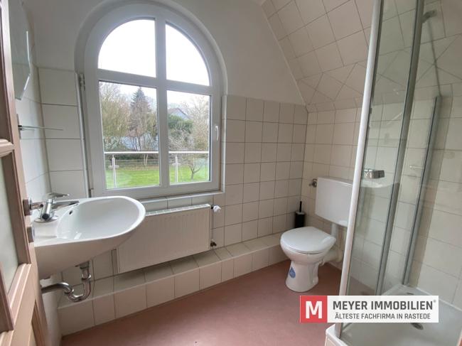 Praxisgebäude mit ELW in Rastede-Wahnbek zu vermieten (Obj.-Nr.: 6577) zimmer