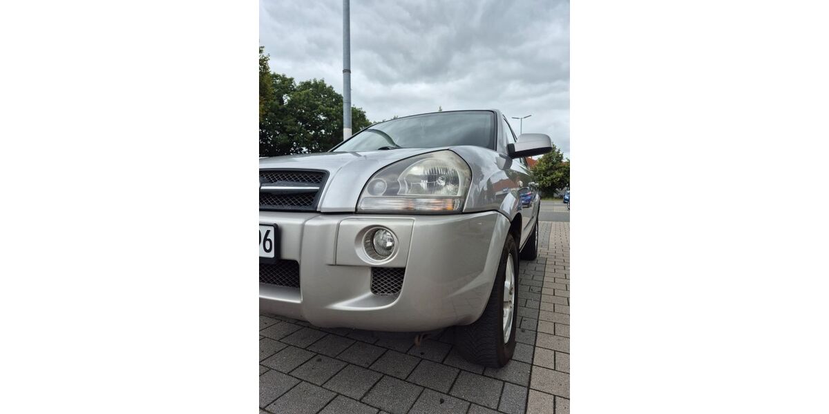 Hyundai TUCSON 206.309 km 3.300 &euro; Delmenhorst 27749