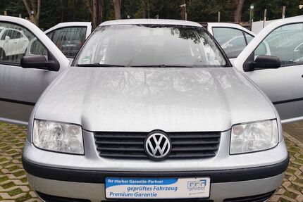 VW Bora 163.498 km 2.999 &euro; Hatten 26209
