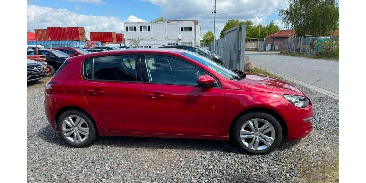 Peugeot 308 117.000 km 5.950 &euro; Oldenburg 26133