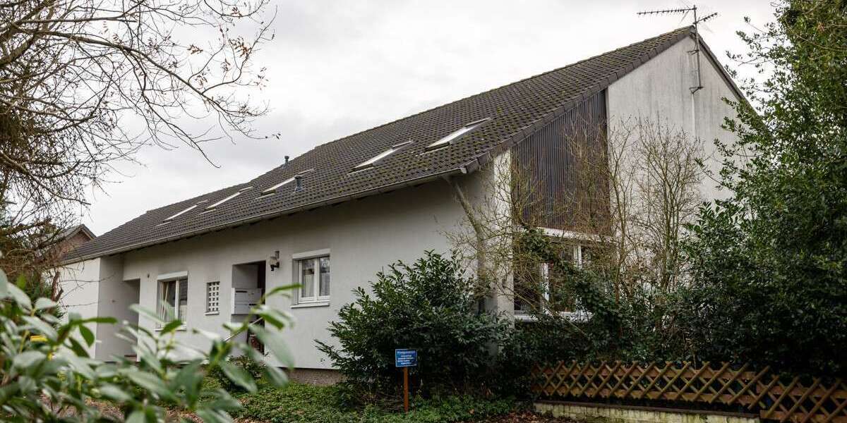 Haus zum Kaufen in Delmenhorst 333.000 € 286 m² 7 zimmer