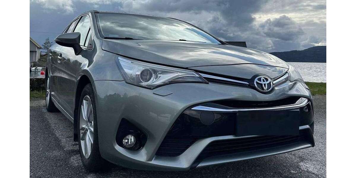 Toyota Avensis 122.200 km 14.590 &euro; Delmenhorst, Stadt 27753