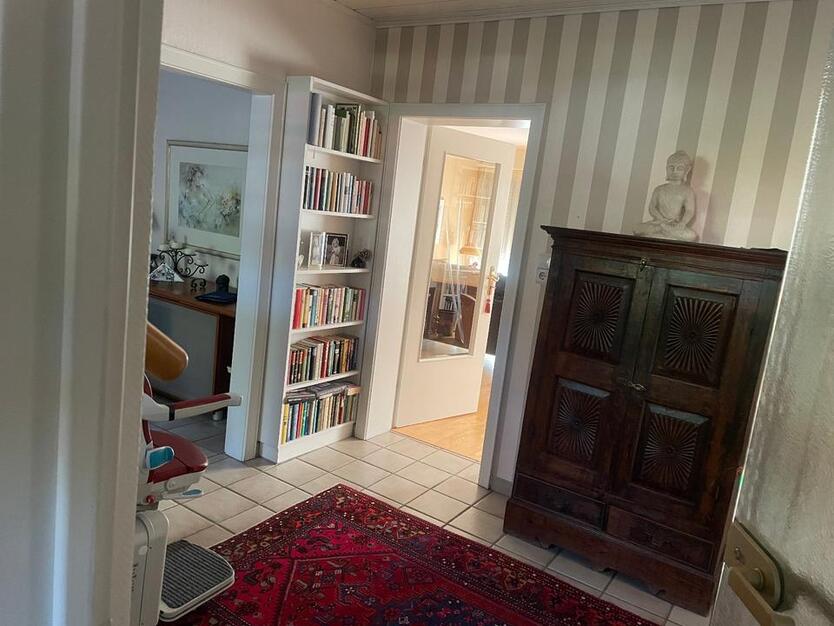 Reihenmittelhaus mit Garten top gepflegt, Garage