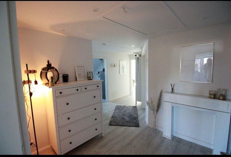 Einfamilienhaus Rastede - 9 Zimmer, 254 m&sup2;, 645.000&euro; | Angebot:26943893