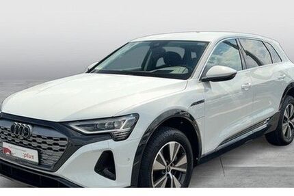 Audi Q8 e-tron 62.938 km 42.977 &euro; Oldenburg 26135