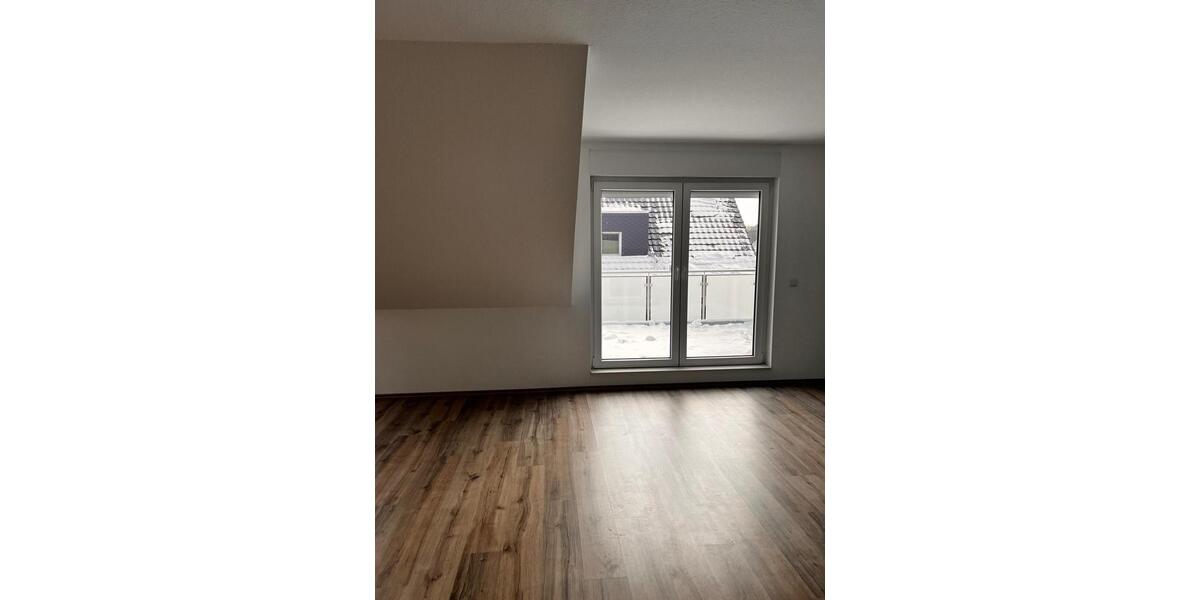 Dachgeschoßwohnung Oldenburg Eversten - 3 Zimmer, 74 m&sup2;, 1.000&euro; | Angebot:26447585