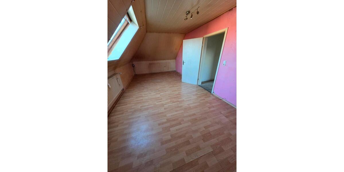 Dachgeschoßwohnung Oldenburg Etzhorn - 3 Zimmer, 90 m&sup2;, 870&euro; | Angebot:24663405