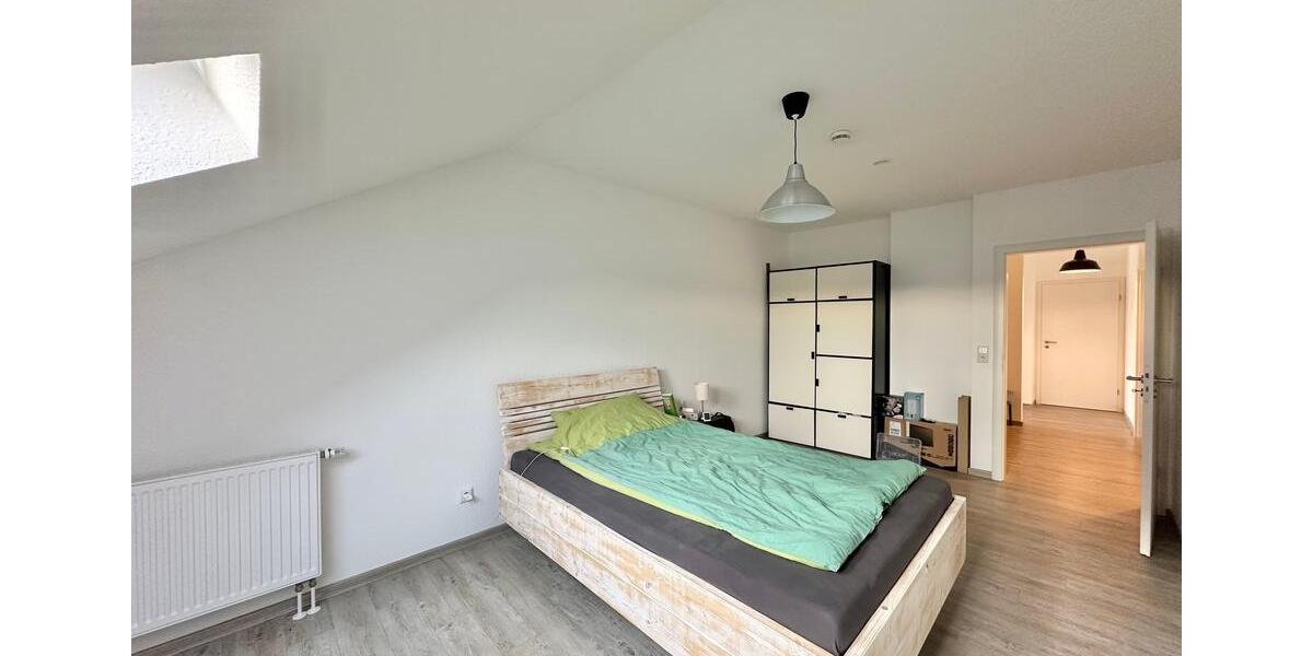 Dachgeschoßwohnung Bad Zwischenahn - 3 Zimmer, 109 m&sup2;, 1.250&euro; | Angebot:24682467