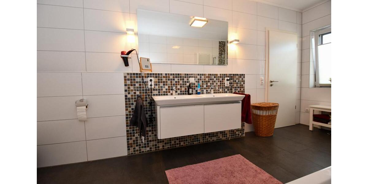 Einfamilienhaus Friesoythe - 4 Zimmer, 190 m&sup2;, 1.450&euro; | Angebot:23872464