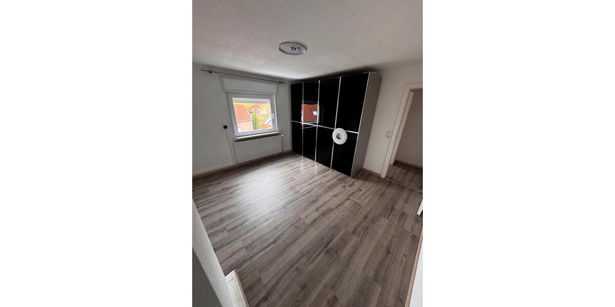 Etagenwohnung Delmenhorst - 4.5 Zimmer, 115 m&sup2;, 1.000&euro; | Angebot:26237622